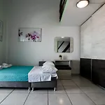 Dias Hotel apartamentowy Mola Kalyva