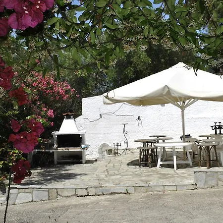 Ξενοδοχείο με διαμερίσματα Dias 4*