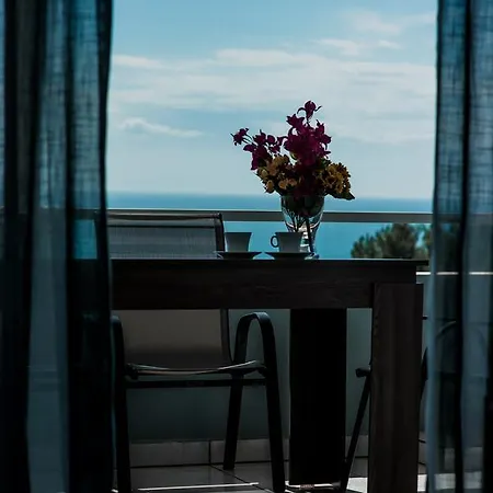 Dias アパートホテル