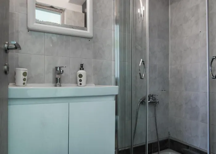 Dias Μόλα Καλύβα