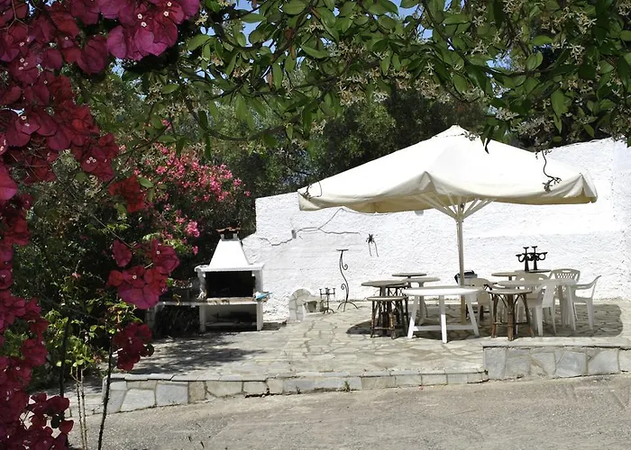 Ξενοδοχείο με διαμερίσματα Dias 4*