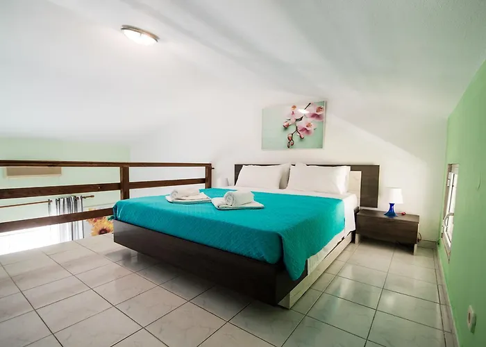 Dias 4* Μόλα Καλύβα