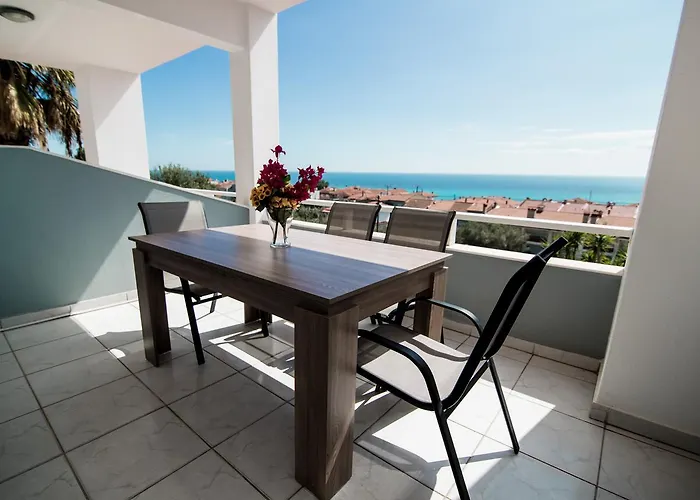 Dias Ξενοδοχείο με διαμερίσματα Μόλα Καλύβα