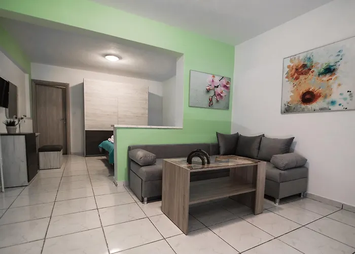 Dias Μόλα Καλύβα