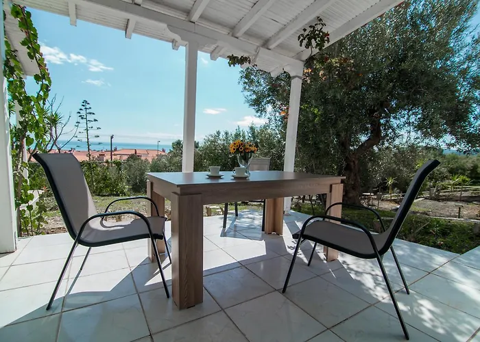 Dias Μόλα Καλύβα