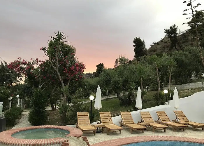 Ξενοδοχείο με διαμερίσματα Dias Μόλα Καλύβα